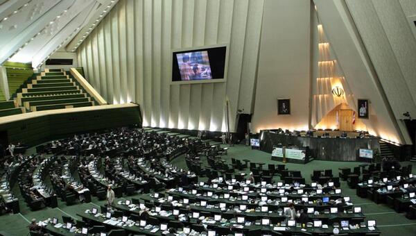 عکس نماینده مجلس ایران