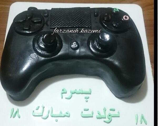 عکس کیک دسته پی اس فور