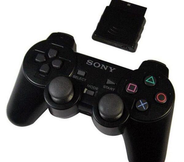 عکس دسته پلی استیشن ۶