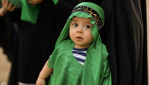 عکس بچه ها در مراسم شیرخوارگان