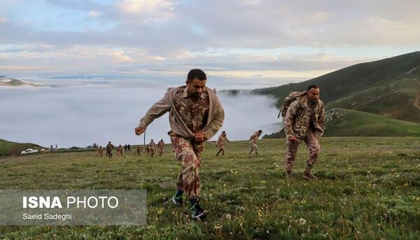 عکس دسته جمعی شهدای بالگرد