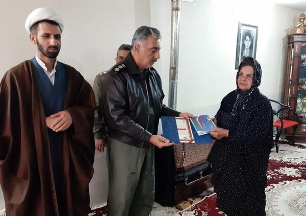 عکس دسته جمعی شهدای بالگرد