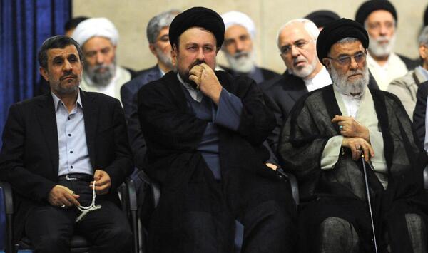 عکس احمدی نژاد در مراسم رئیسی