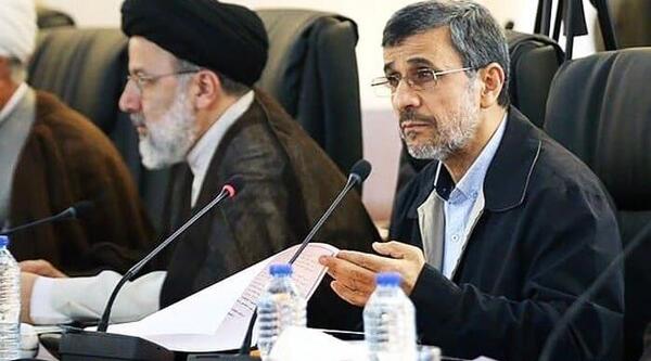 عکس احمدی نژاد در مراسم رئیسی