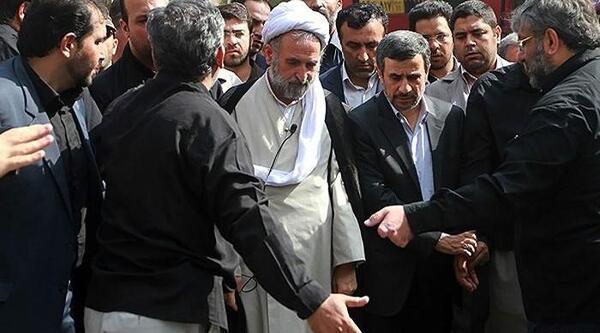 عکس احمدی نژاد در مراسم رئیسی
