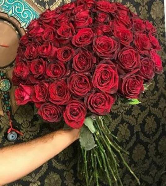 عکس فیک دسته گل تو ماشین
