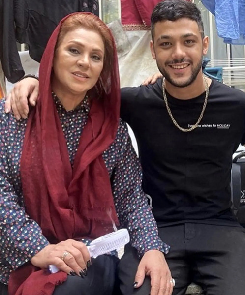 عکس مراسم خاکسپاری پدر نسرین مقانلو