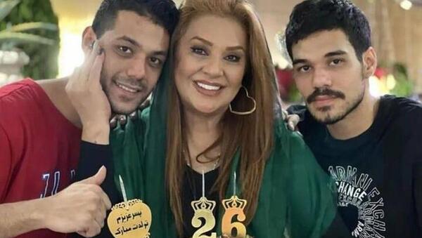 عکس مراسم خاکسپاری پدر نسرین مقانلو