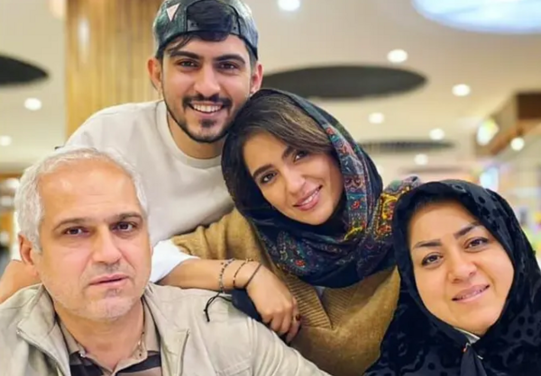 عکس مراسم عقد مونا کرمی