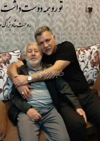 عکس مراسم خاکسپاری پدر خداداد عزیزی