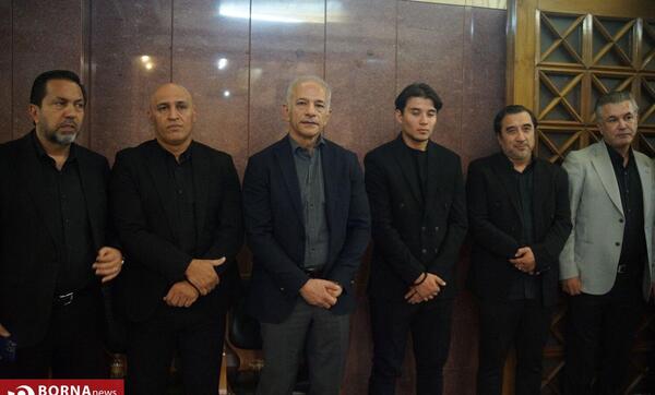 عکس مراسم خاکسپاری پدر خداداد عزیزی