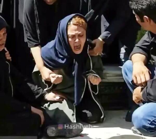 عکس مراسم خاکسپاری دختر