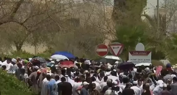 عکس مراسم خاکسپاری گلشیفته فراهانی در خارج از کشور