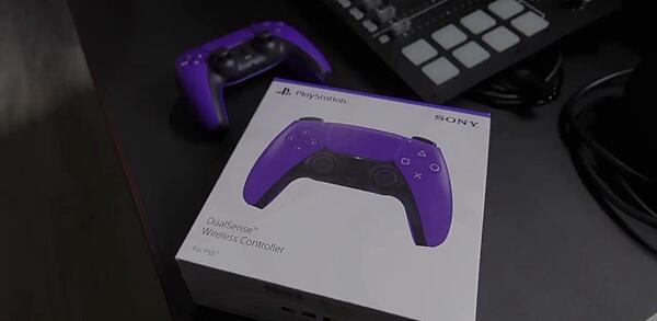 عکس دسته ps5 بنفش