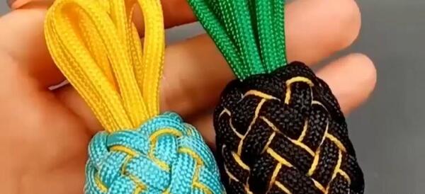 عکس دسته کلید بافتنی