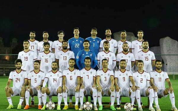 عکس دسته جمعی فوتبالیست ها