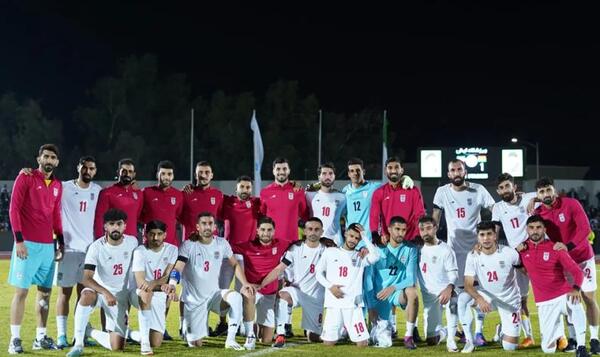 عکس دسته جمعی بازیکنان فوتبال ایران