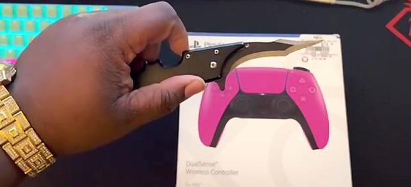عکس دسته صورتی ps5