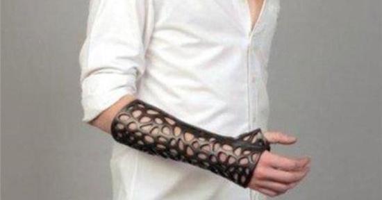 عکس دسته شکسته فیک