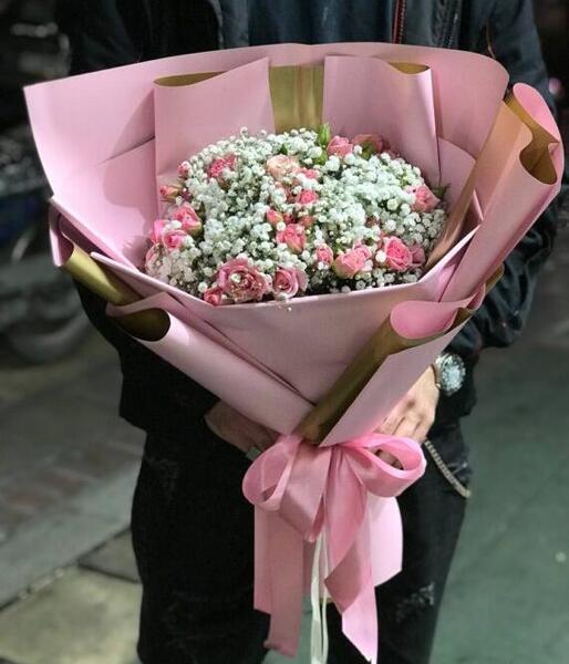 عکس دسته گل با کاغذ رنگی