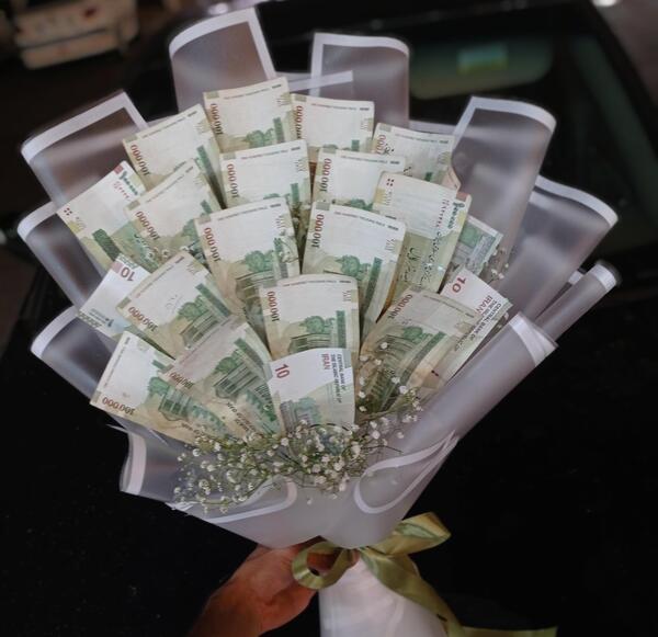 عکس دسته گل دلاری