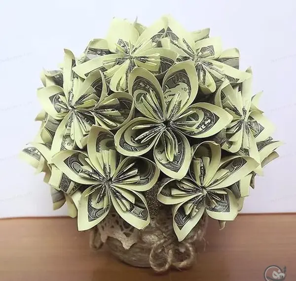عکس دسته گل با دلار