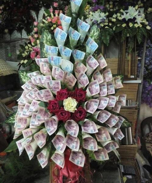 عکس دسته گل با دلار