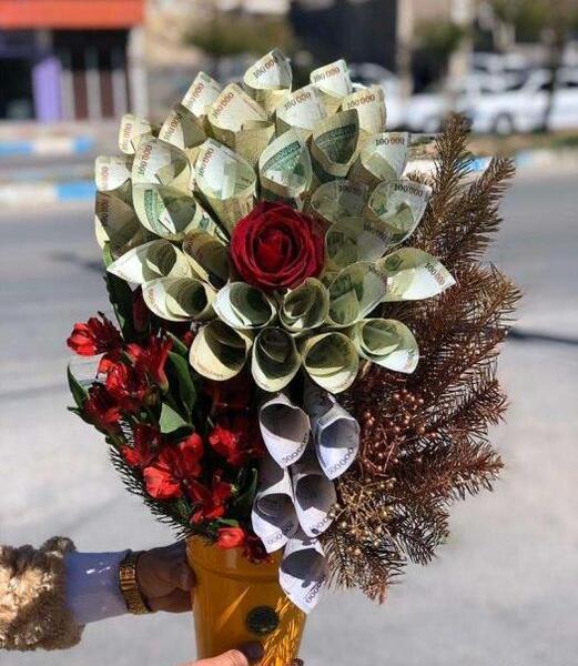 عکس دسته گل با اسکناس