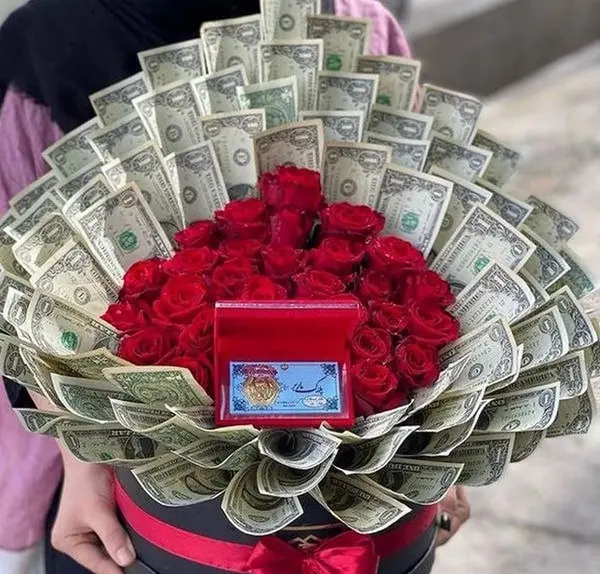 عکس دسته گل با اسکناس