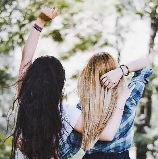 عکس های دسته جمعی دوستانه دخترانه