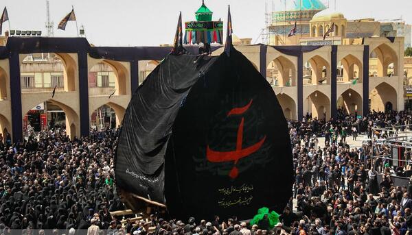 عکس نخل عزاداری یزد