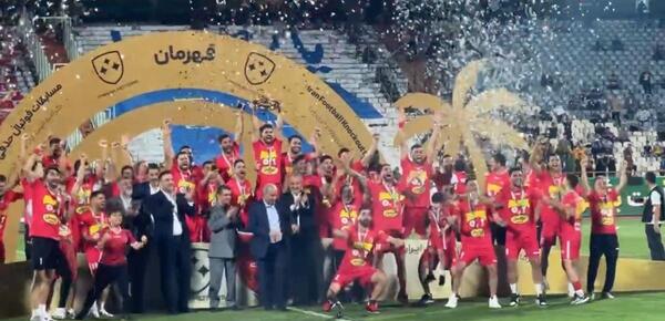 عکس سوتی های پرسپولیس مقابل استقلال