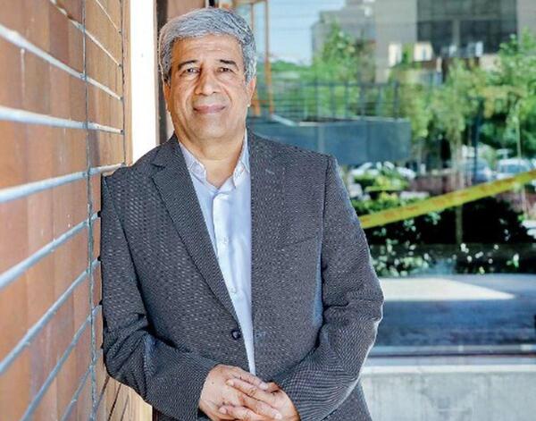 عکس سوتی پیمان یوسفی شیر پدر