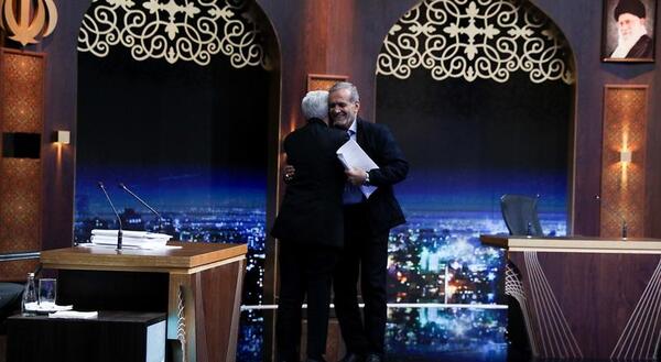 عکس سوتی جلیلی در مناظرات