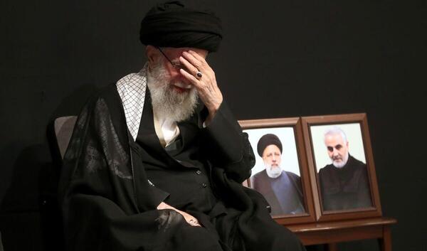 عکس عزاداری مقام معظم رهبری