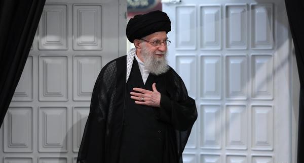 عکس عزاداری مقام معظم رهبری