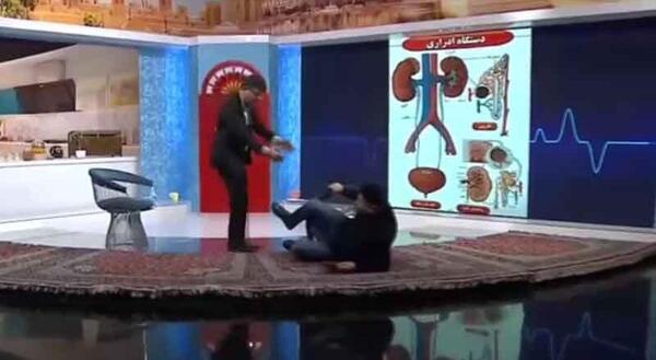 عکس سوتی شبکه سه در برنامه زنده