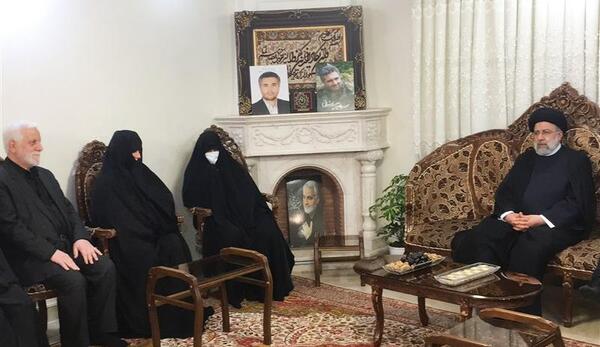 عکس عزاداری خانواده رئیسی