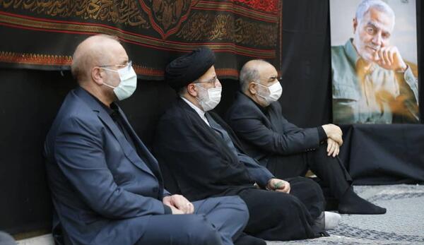 عکس عزاداری خانواده رئیسی