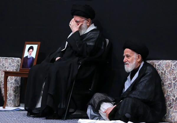 عکس امام خامنه ای در محرم
