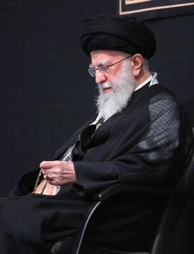 عکس امام خامنه ای در محرم