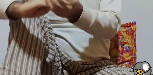 عکس سوتی نماینده مجلس از دست دادن
