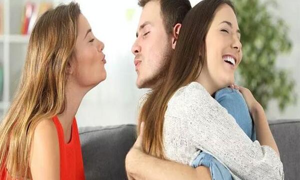 عکس سوتی های زن و شوهری نی نی سایت