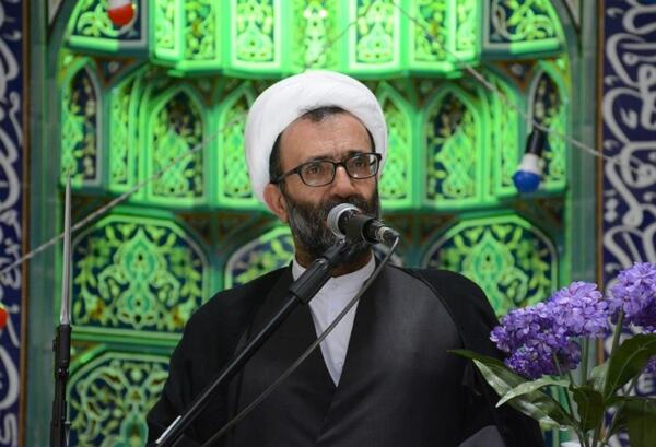 عکس سوتی های روحانی در نماز جمعه
