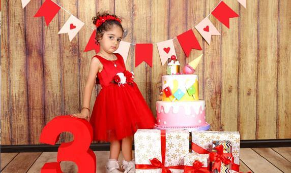 عکس و فیلم تولد