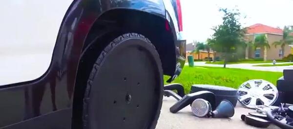 عکس فیلم ماشین بچه گانه
