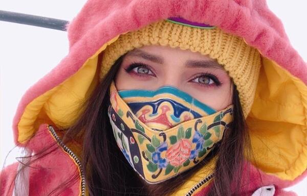 عکس آریا در سریال ملکه گدایان