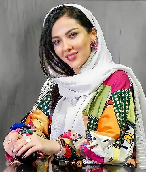 عکس لیلا در سریال شرم