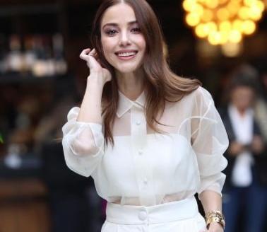 عکس بازیگران سریال آقای اشتباه