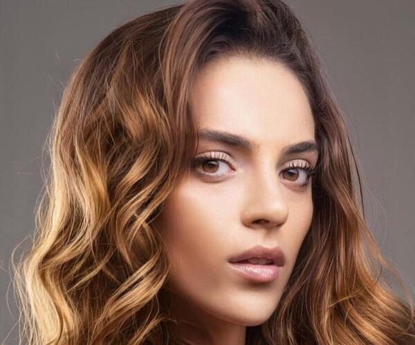 عکس های جمره در سریال استانبول ظالم